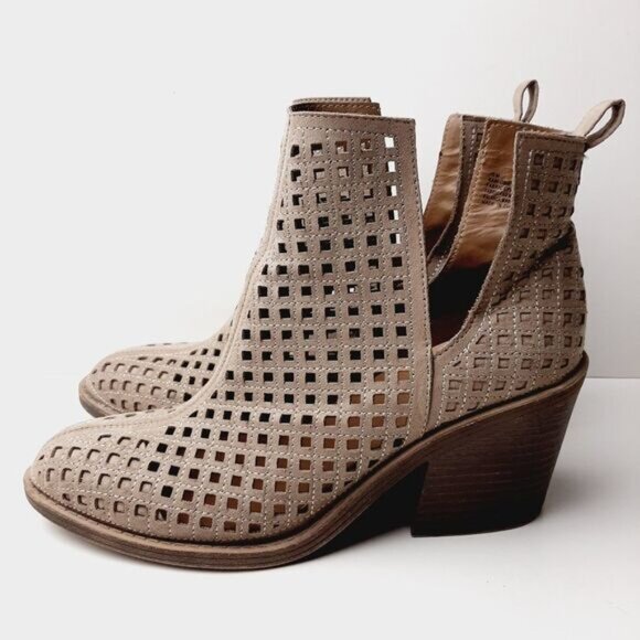 RAMPAGE / Obie Taupe Perforated Geo Slip-On Ankle Boots Booties Beige Tan Sz 10 - Picture 6 of 13